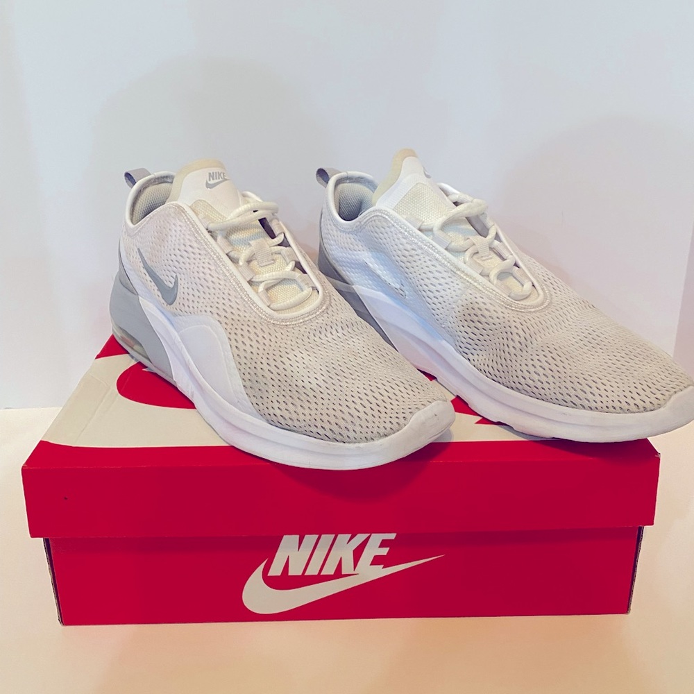 Men’s Nike Air Max Motion 2